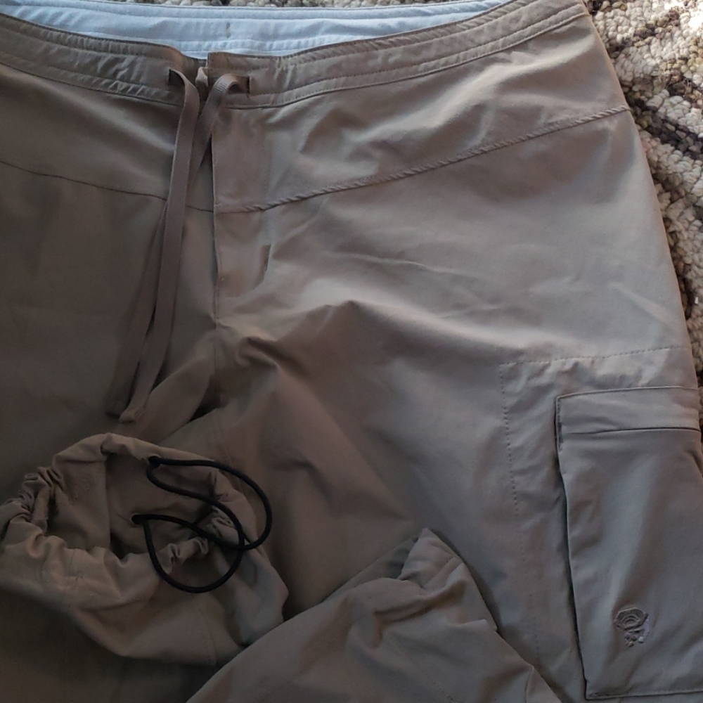 Mountain Hardware womens size 12 pants EUC